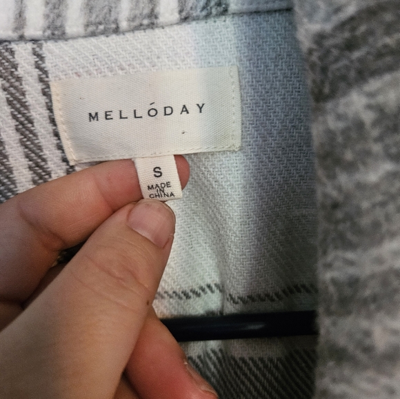 Melloday brushed plaid shacket. Oversized small - Picture 2 of 3
